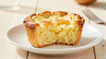 Delizioso gateau di patate cotto in friggitrice ad aria, croccante all'esterno e cremoso all'interno.